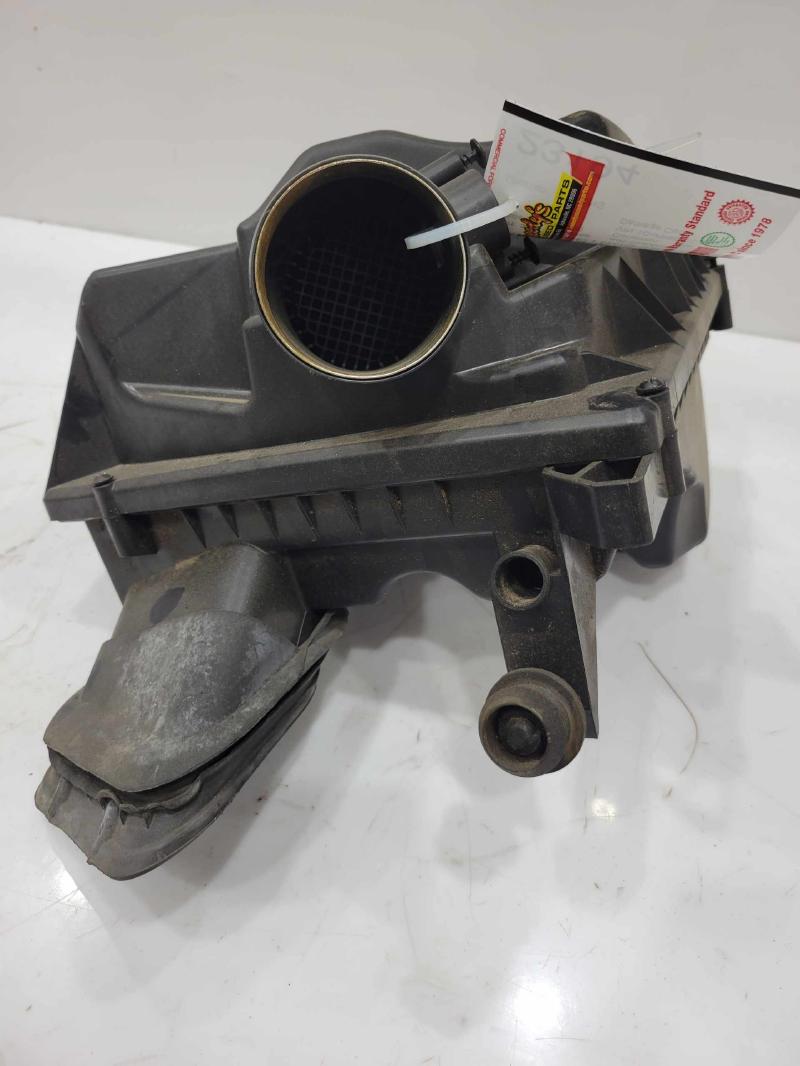 2012 - 2017 Buick Verano 2.4L Air Cleaner Box Assembly OEM 13468546 13301777