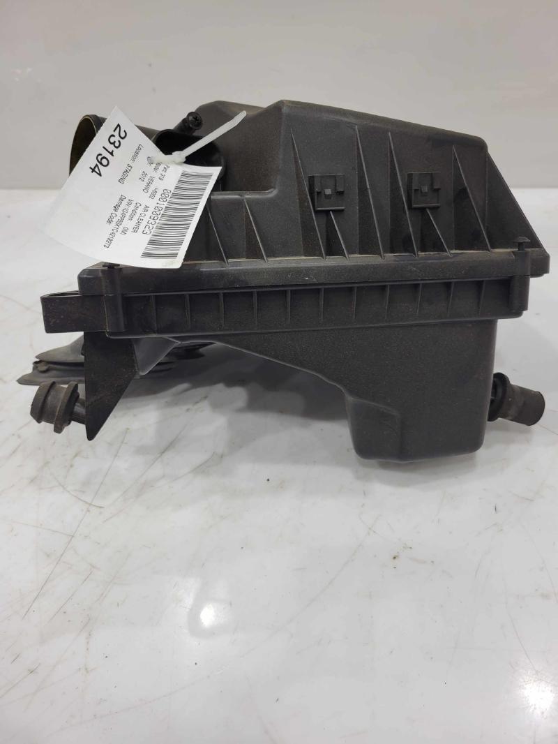 2012 - 2017 Buick Verano 2.4L Air Cleaner Box Assembly OEM 13468546 13301777