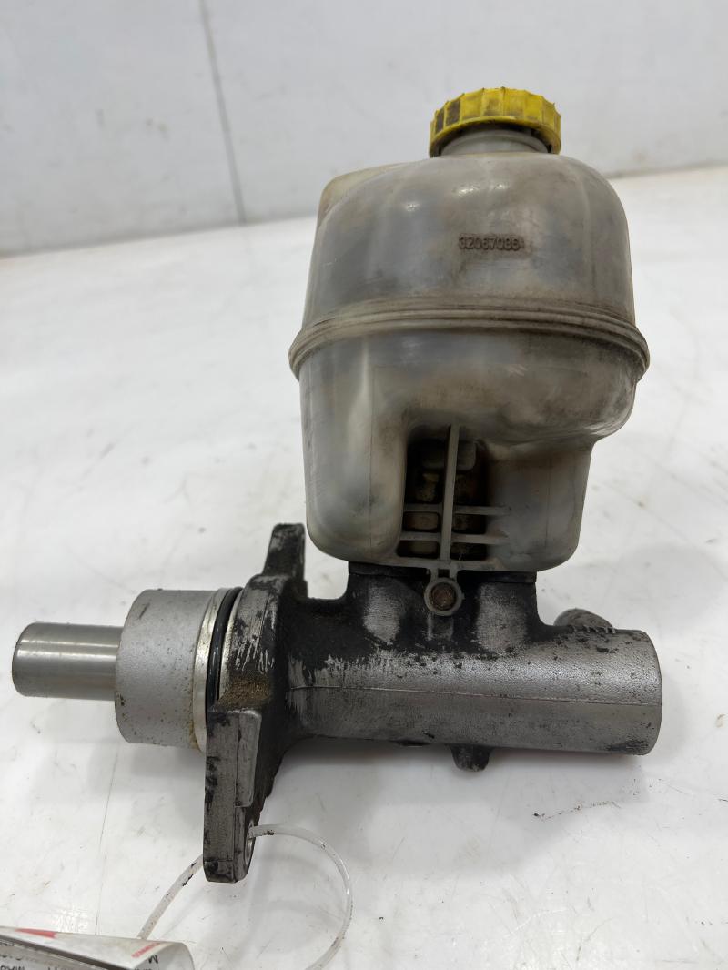 2002 - 2005 Dodge Ram Brake Master Cylinder (Rear ABS ONLY) OEM 05102032AA