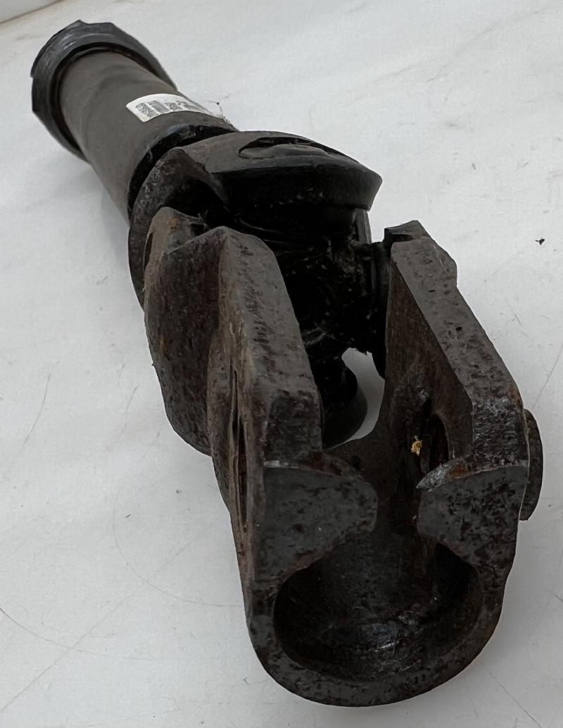 2017 - 2023 GMC Acadia Cadillac XT5 Steering Intermediate Shaft OEM 23134851