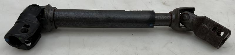 2017 - 2023 GMC Acadia Cadillac XT5 Steering Intermediate Shaft OEM 23134851