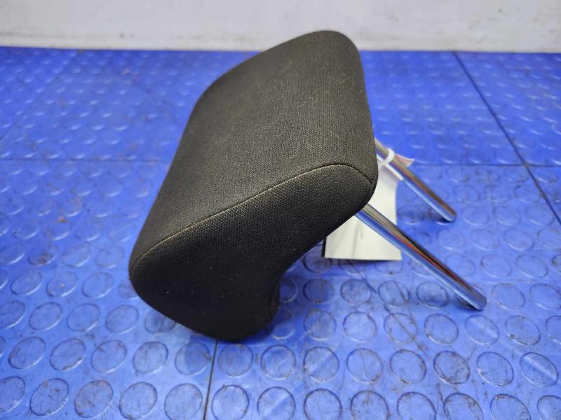 2017 Mitsubishi Outlander Headrest