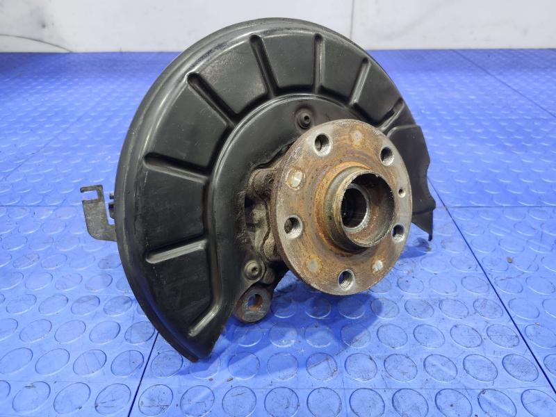 2020 Volkswagen Passat Spindle Knuckle Front