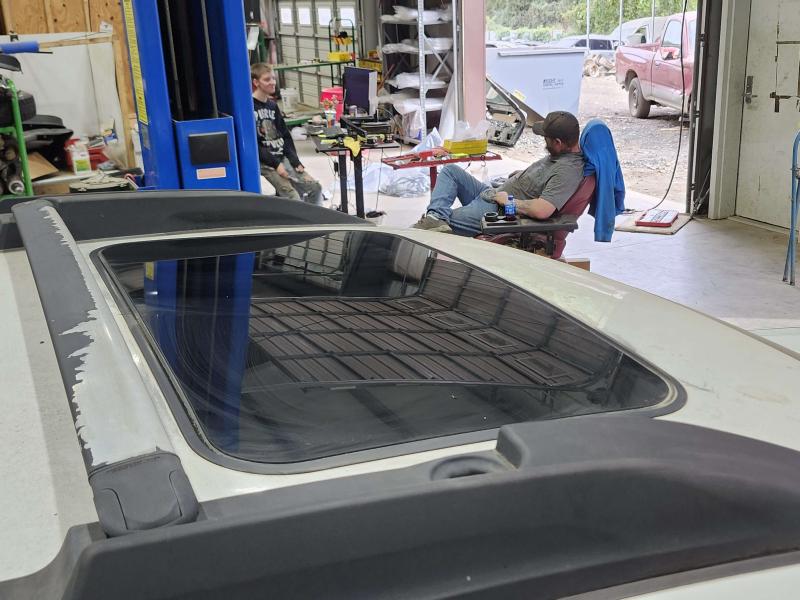 2010 Subaru Legacy Roof Glass (Glass Only)