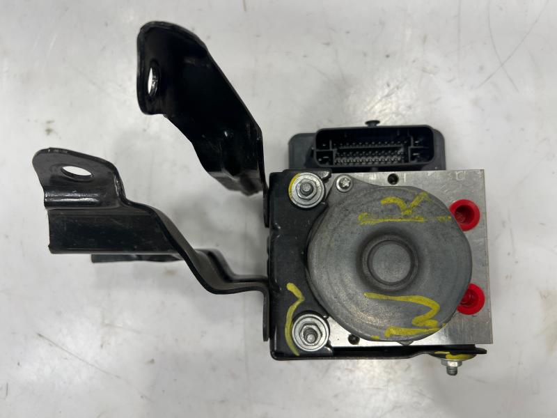 2015 Nissan Altima 2.5L ABS Anti Lock Brake Pump Modulator Assembly OEM 476609HM0A