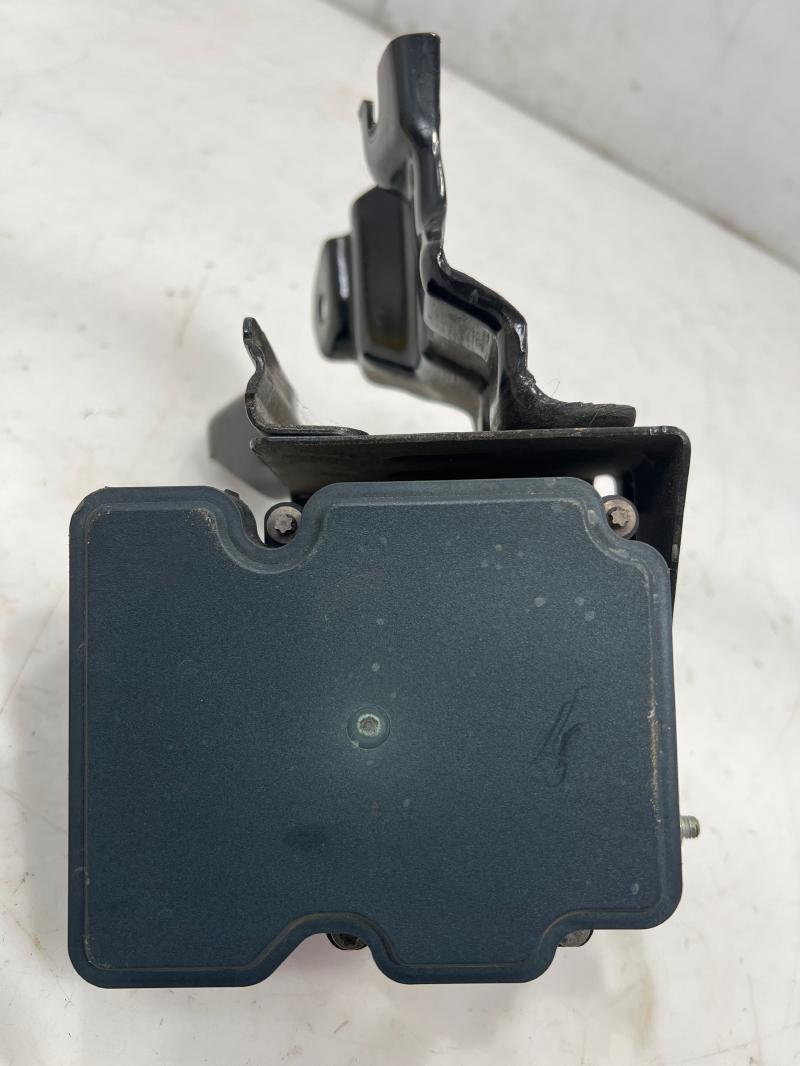 2015 Nissan Altima 2.5L ABS Anti Lock Brake Pump Modulator Assembly OEM 476609HM0A