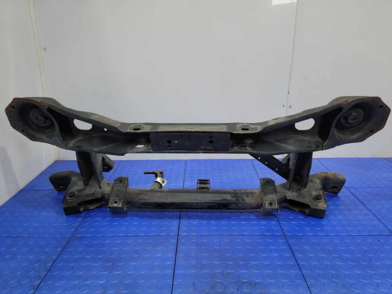 2006 Volvo 50 Crossmember/Cradle/Undercarria
