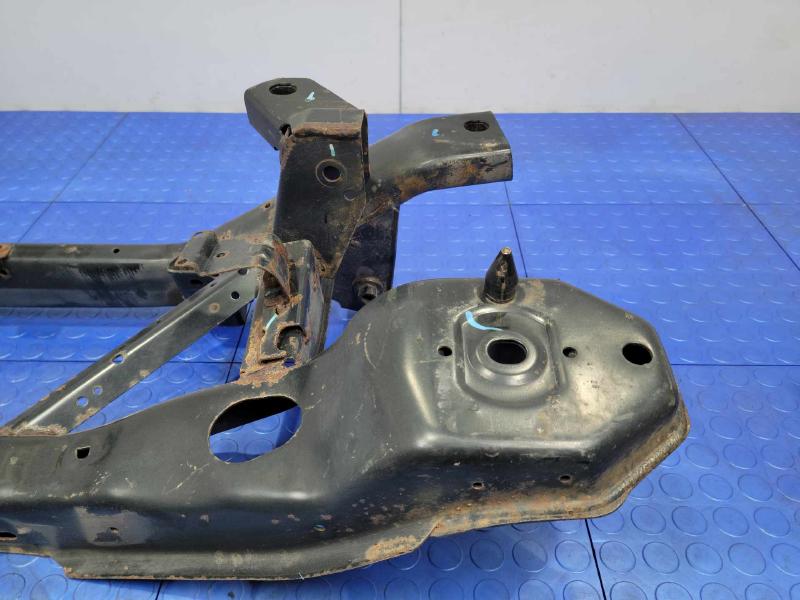2006 Volvo 50 Crossmember/Cradle/Undercarria