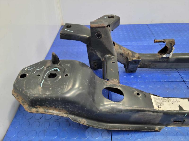 2006 Volvo 50 Crossmember/Cradle/Undercarria