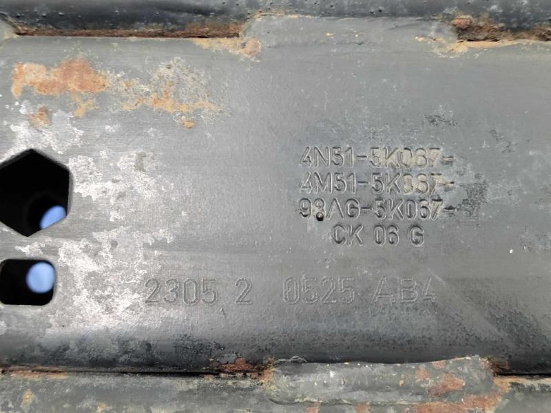 2006 Volvo 50 Crossmember/Cradle/Undercarria