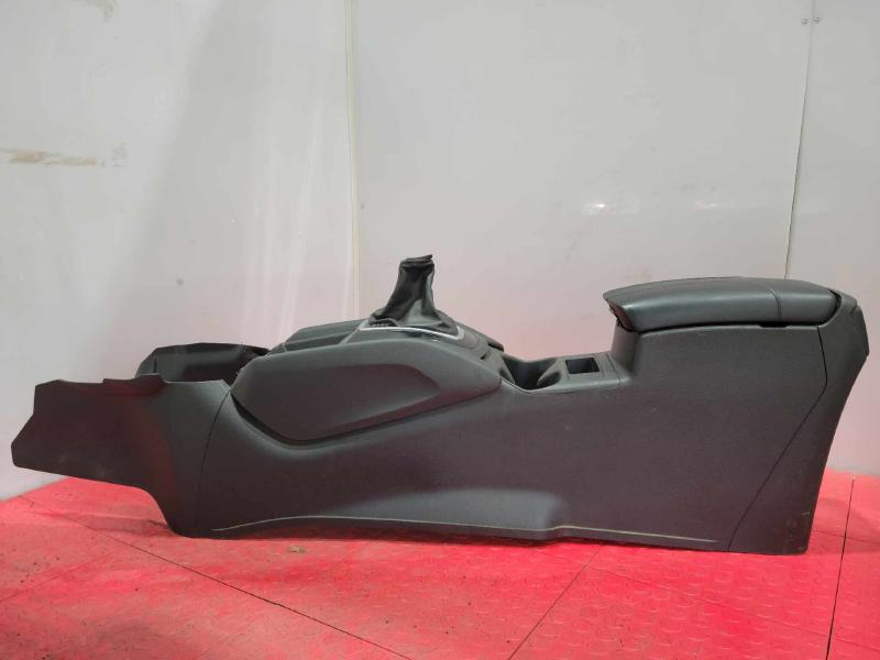 2017-2018 Nissan Rogue Sport Center Floor Console Assembly Black Leather OEM