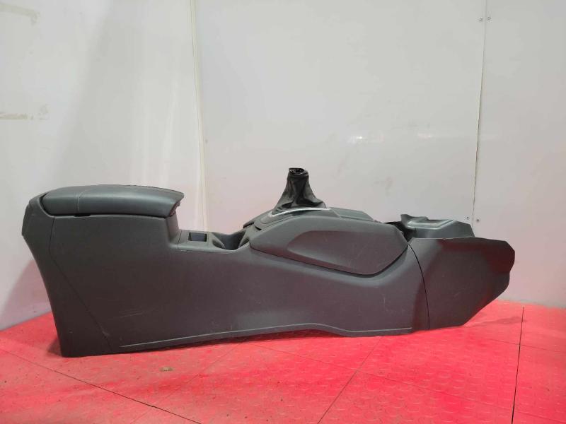 2017-2018 Nissan Rogue Sport Center Floor Console Assembly Black Leather OEM