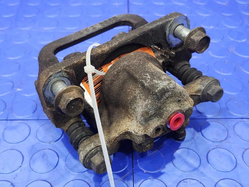 2015 Nissan Rogue Caliper