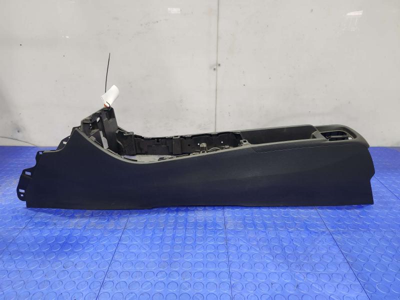 2017 BMW X1 Front Console