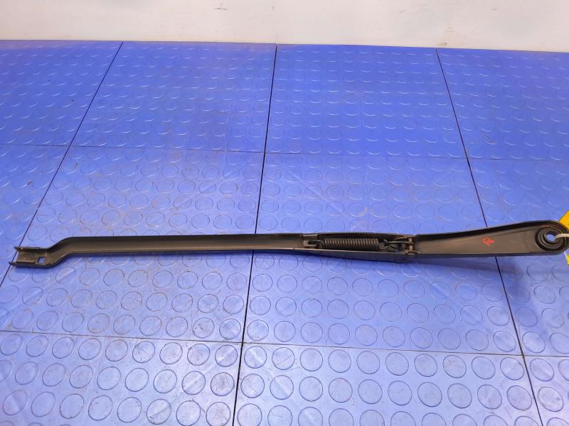 2018 BMW 740I Wiper Arm