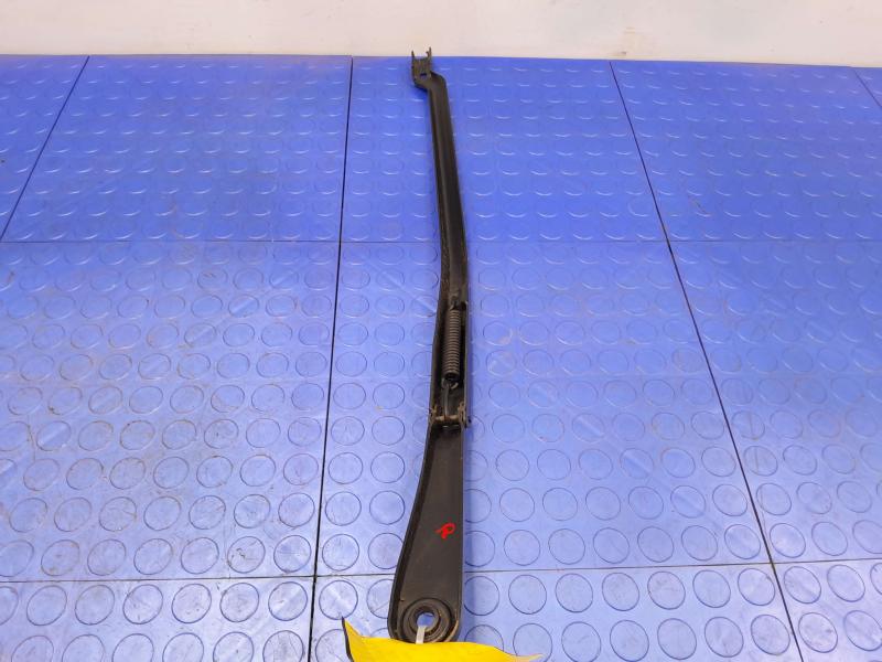 2018 BMW 740I Wiper Arm
