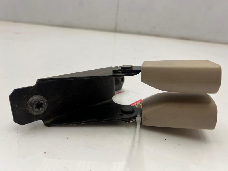 2004 Lincoln Aviator Rear Seat Belt