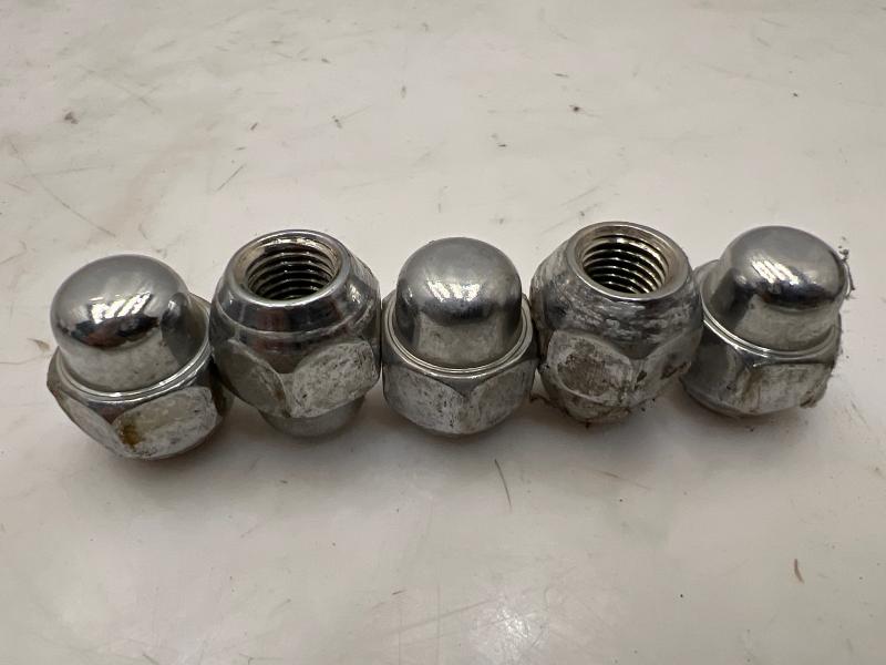 2017 Hyundai Sonata Lug Nuts
