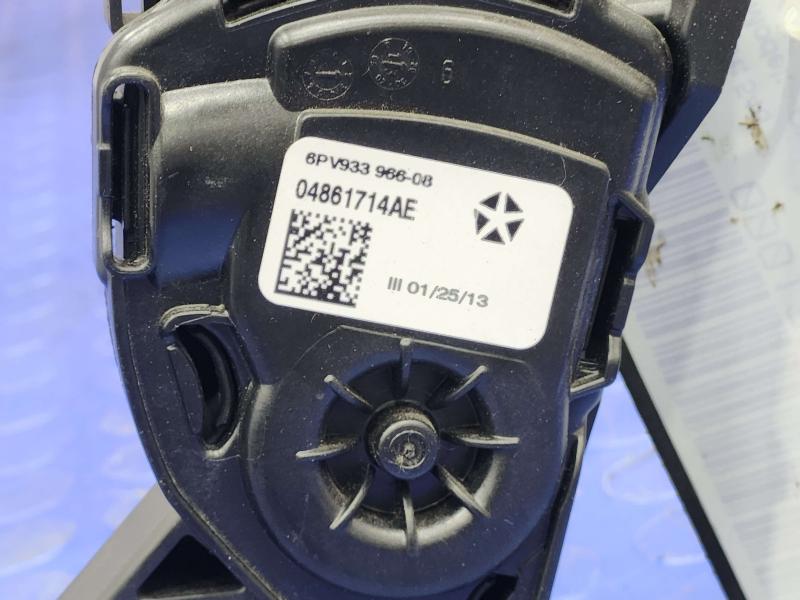 2013 Chrysler 300 Pedal Assembly
