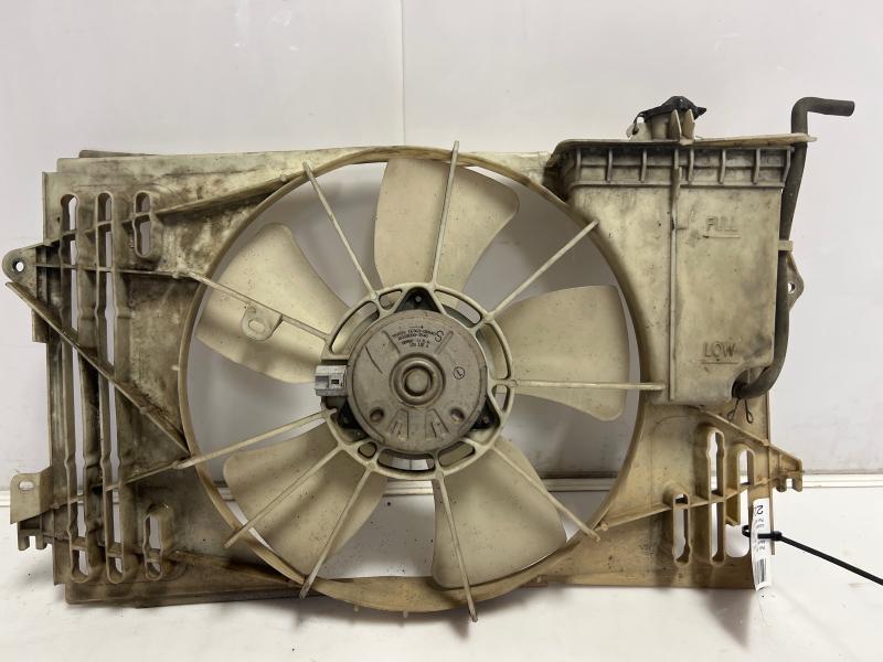 2003 Toyota Corolla Engine Cooling Fan Assembly OEM 163610D090 163630D040 167110D072