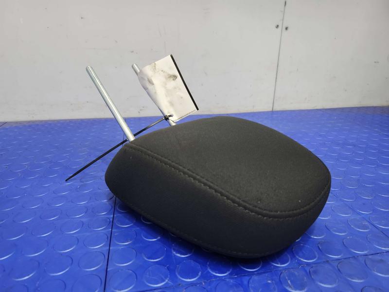 2012 Jeep Liberty Headrest