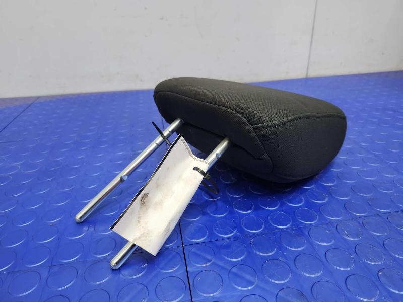 2012 Jeep Liberty Headrest