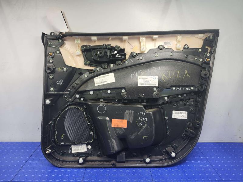 2018 Jeep Compass Front Door Trim Panel