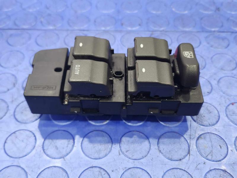 2010 Chevrolet Impala Door Switch Front