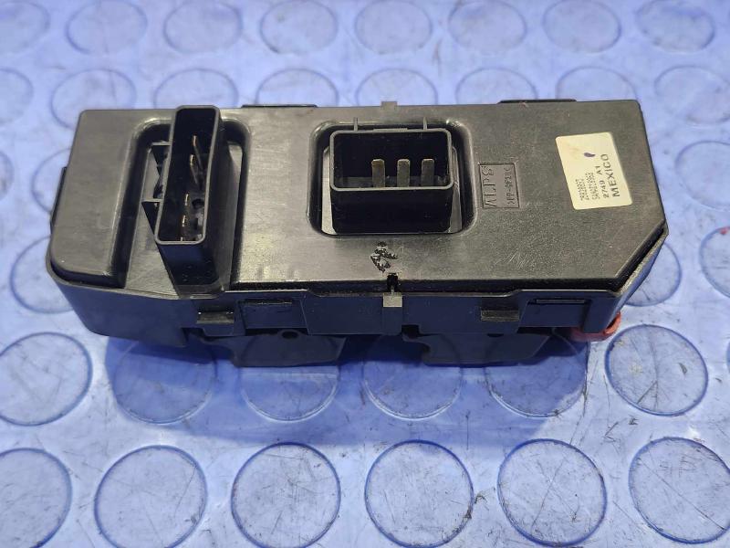 2010 Chevrolet Impala Door Switch Front