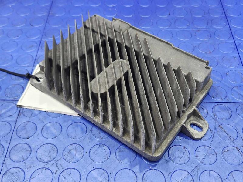 2017-2019 Cadillac XT5 Bose Radio Amplifier Genuine OEM Part 84503526