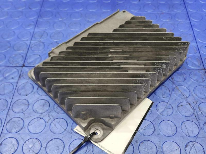 2017-2019 Cadillac XT5 Bose Radio Amplifier Genuine OEM Part 84503526