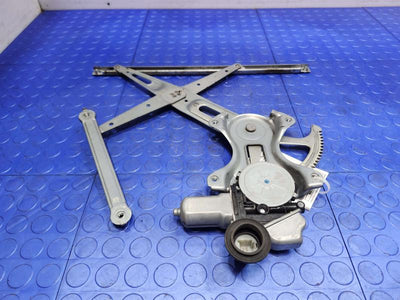 2013 Toyota Prius Front Door Regulator