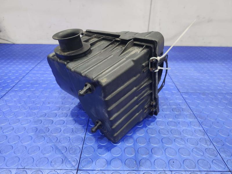 2004 Ford Explorer Air Cleaner