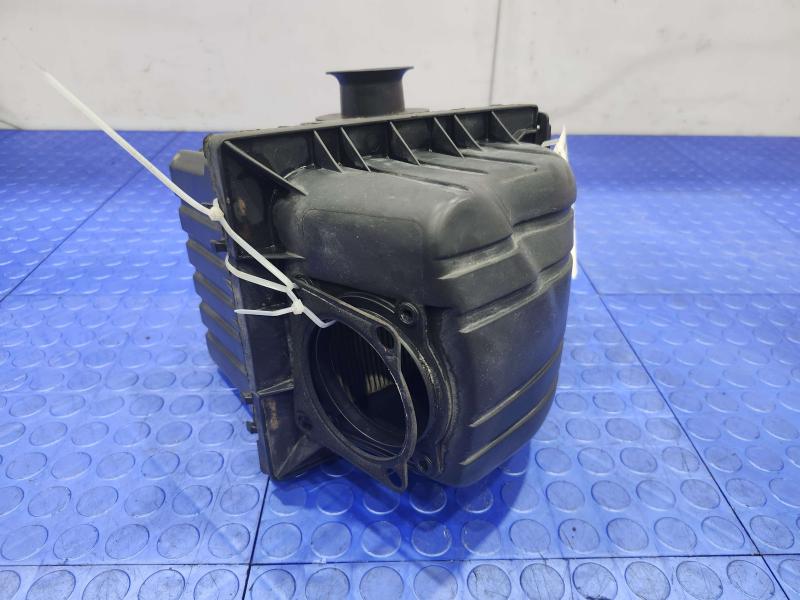 2004 Ford Explorer Air Cleaner