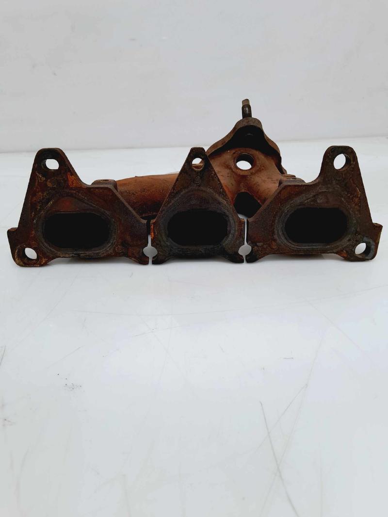 2013 Chevrolet Traverse Exhaust Manifold