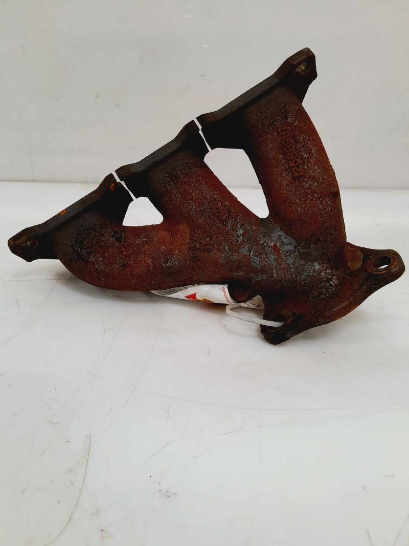 2013 Chevrolet Traverse Exhaust Manifold