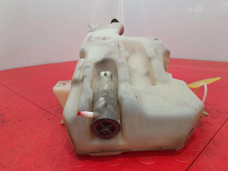 2008 Chevrolet Silverado 1500 Washer Bottle