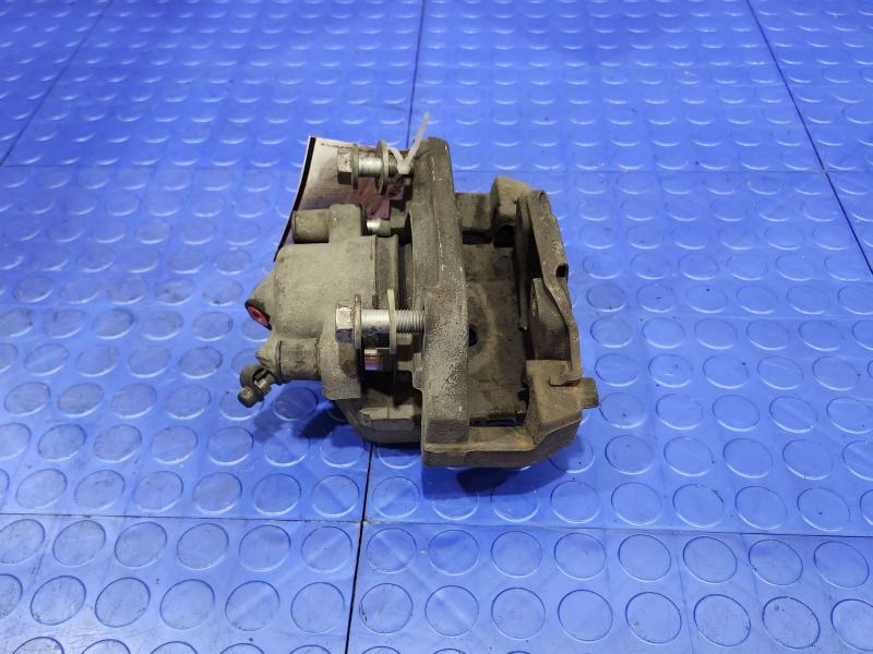 2008 BMW 128i Caliper