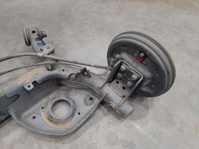 2014 - 2019 Nissan Versa 1.6L Rear Beam Axle Rear Suspension Assembly OEM 555013WC1B