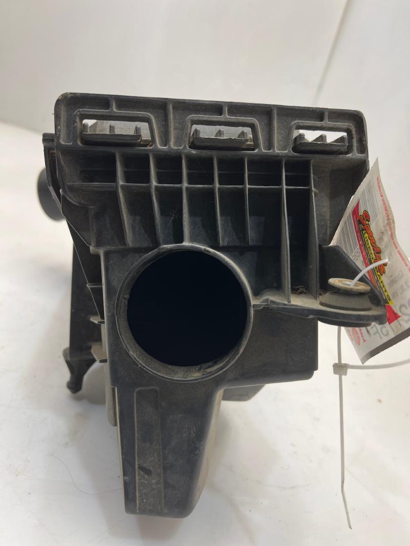 2005 - 2007 Ford Escape Hybrid Air Cleaner Box Assembly OEM 5M6Z9600AA