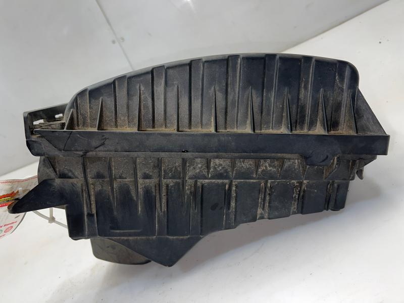 2005 - 2007 Ford Escape Hybrid Air Cleaner Box Assembly OEM 5M6Z9600AA