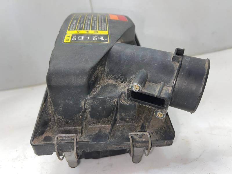 2005 - 2007 Ford Escape Hybrid Air Cleaner Box Assembly OEM 5M6Z9600AA