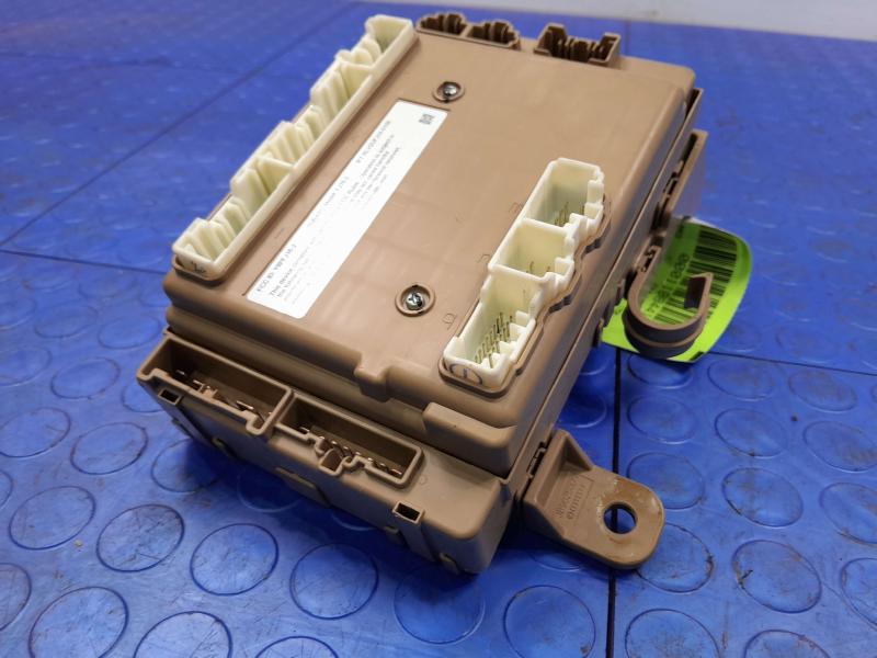 2017 Subaru Impreza Cabin Fuse Box Junction Block Left Genuine OEM 82201FL40B
