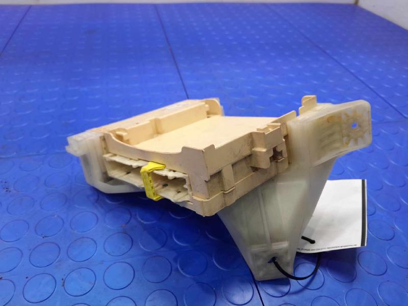 2019 Toyota Sienna Cabin Fuse Box