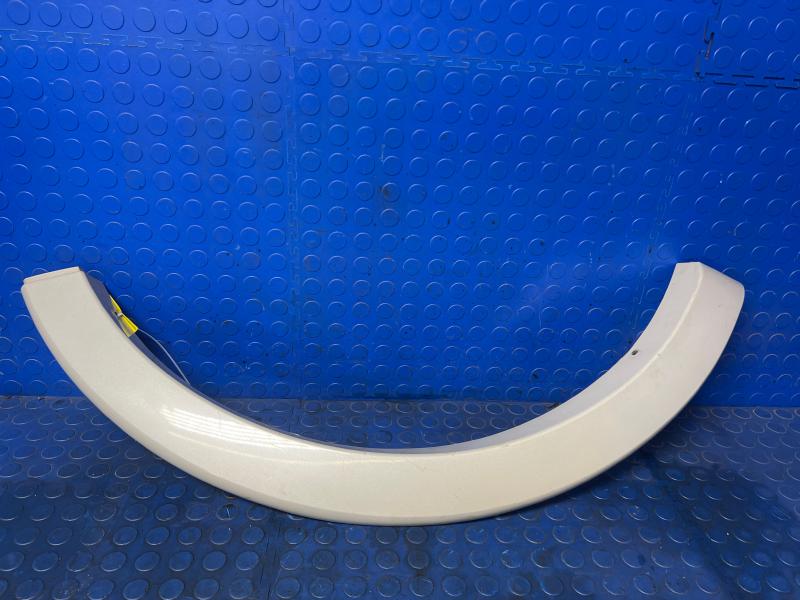 2003 - 2006 Ford Expedition Rear Wheel Lip Molding Flare LH Driver Side White OEM 3L1Z7829165APTM