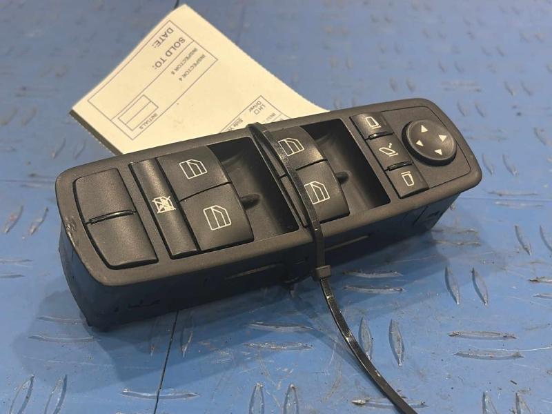 2010 Mercedes ML-Class Door Switch Front