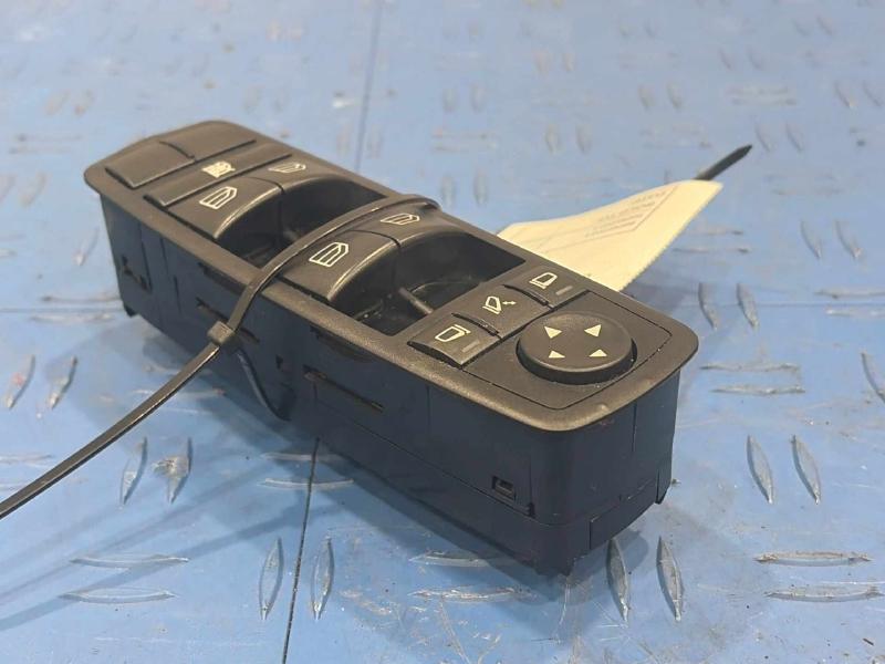 2010 Mercedes ML-Class Door Switch Front