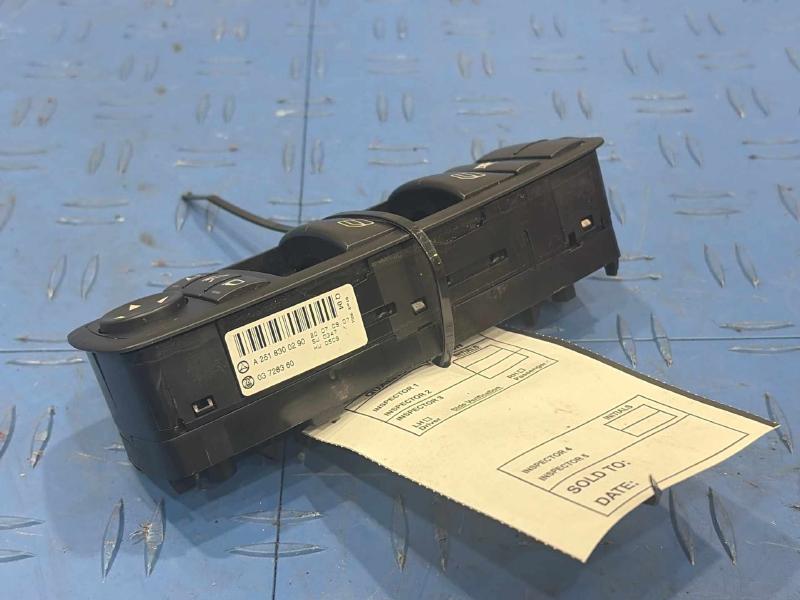 2010 Mercedes ML-Class Door Switch Front