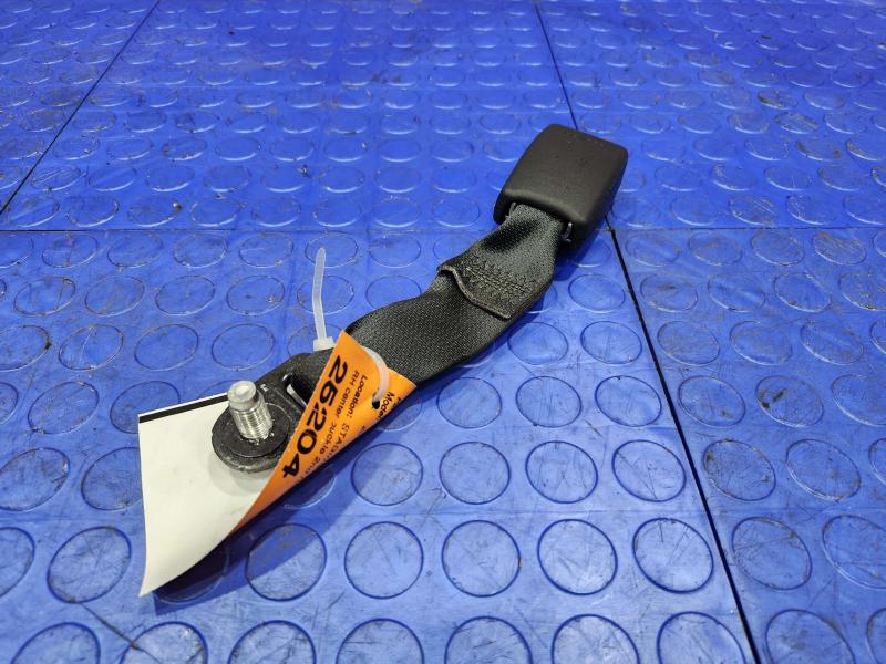 2013 Nissan Pathfinder Rear Seat Belt