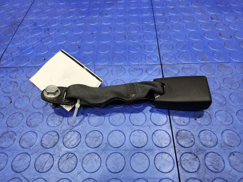 2013 Nissan Pathfinder Rear Seat Belt